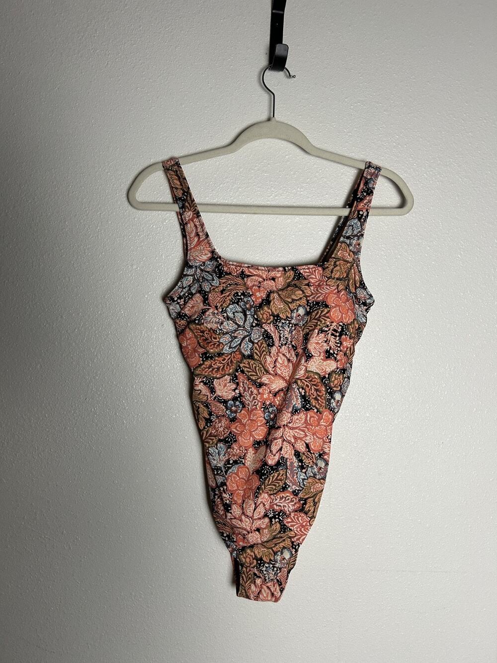 NWT A Pea In The Pod Swimsuit Multi Floral Leaf Maternity One Piece Boho Sz Sm